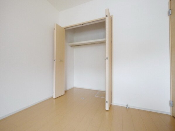 エミナンス南町の物件内観写真